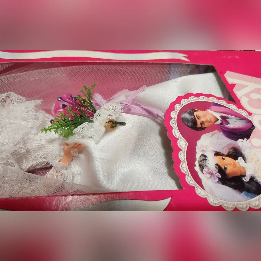 1982 Tracy As A Bride Vintage Doll 51 - Picture 3 of 7